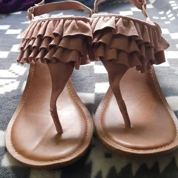 Fergalicious by Fergie Mauve Swindle Wedge Flip Flop Sandals Size 12 - Picture 2 of 12